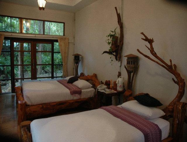 Momchailai Forest Retreat Kanchanaburi Zewnętrze zdjęcie