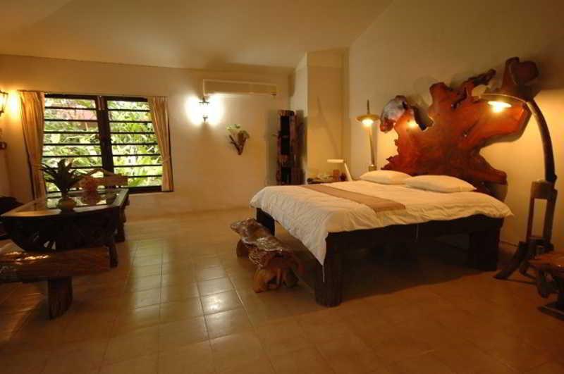 Momchailai Forest Retreat Kanchanaburi Zewnętrze zdjęcie